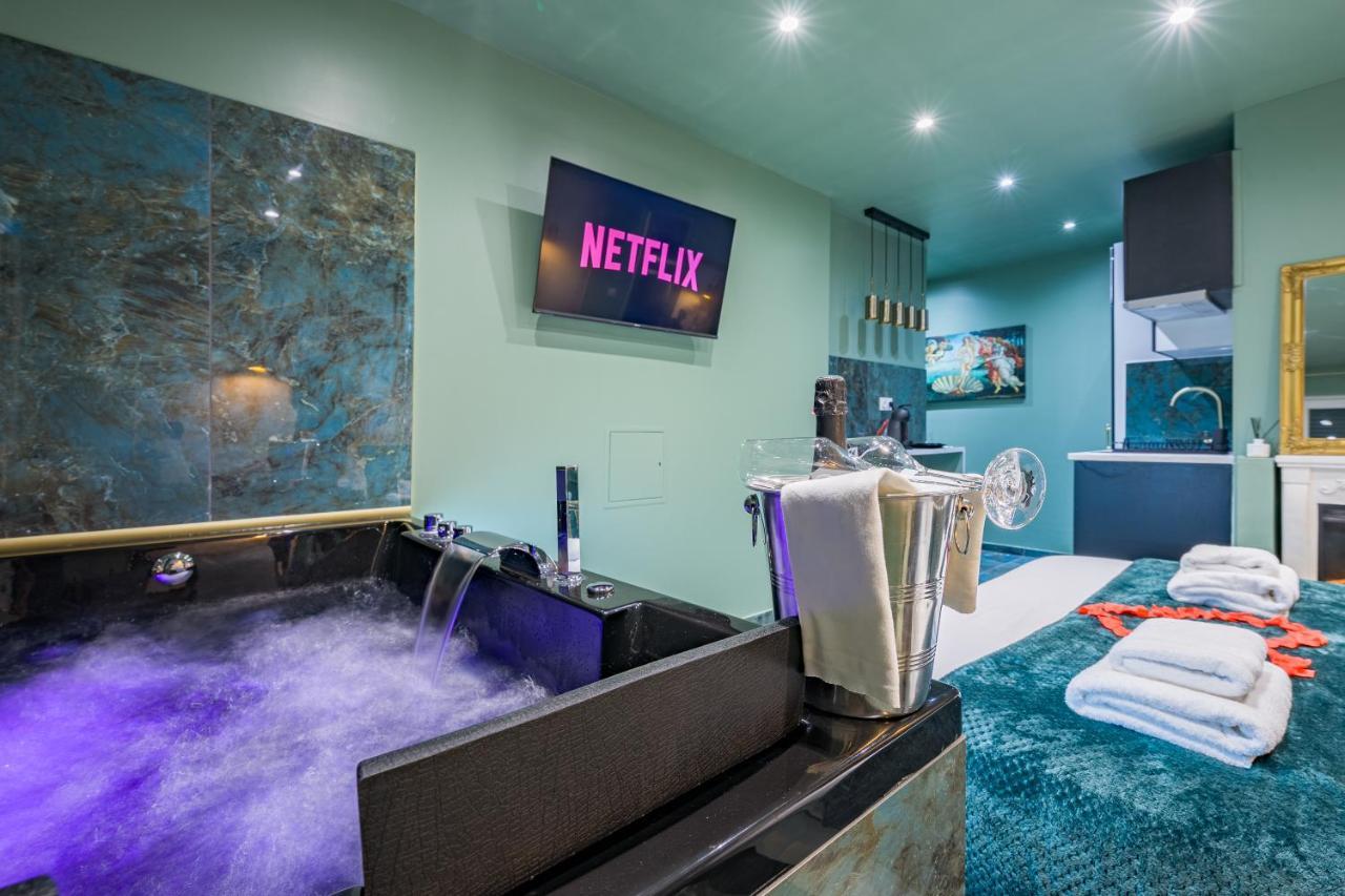 Le Musee D'Aphrodite / Jacuzzi Montgeron 외부 사진