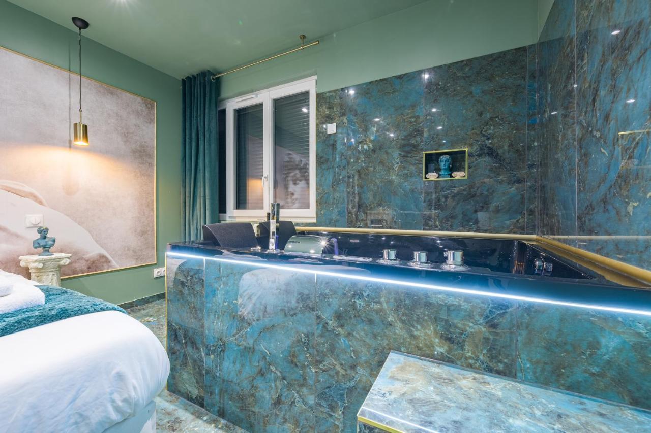Le Musee D'Aphrodite / Jacuzzi Montgeron 외부 사진